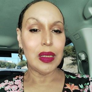 Meet your Posher, Tori